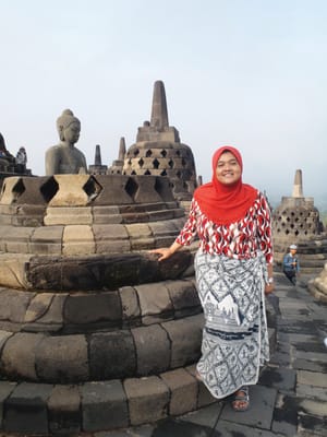 A Muslim Woman Answers the Call to Travel